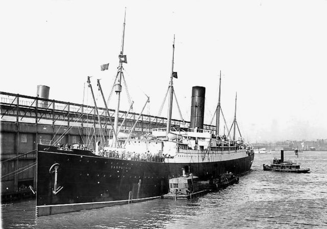 Carpathians همراه با بازماندگان Titanic در نیویورک
